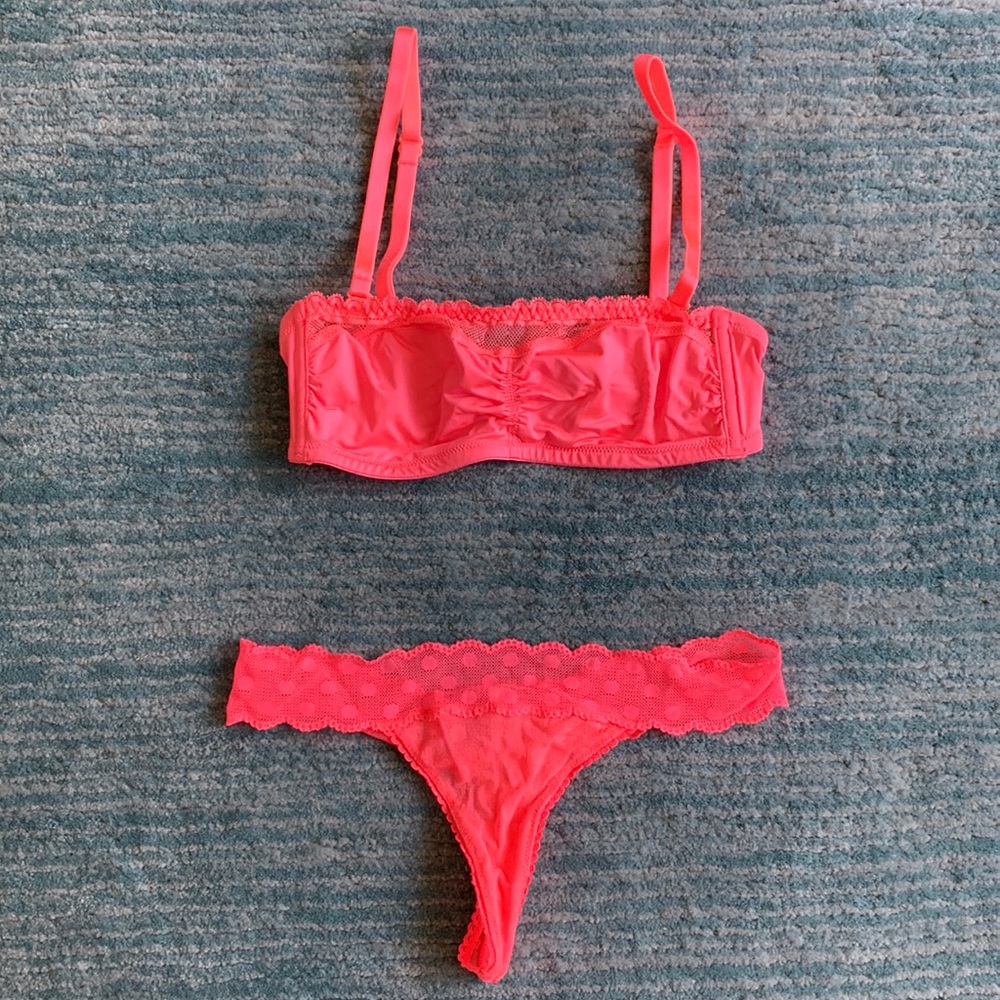 GAP Body bralette & thong
